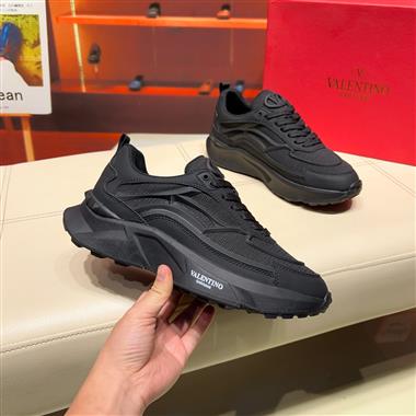 Valentino   2025新款男生休閒時尚鞋子