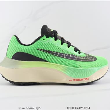 Nike Zoom Fly5  減震跑步鞋