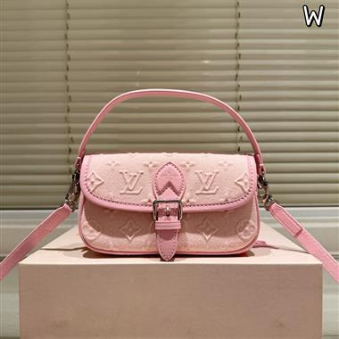 LOUIS VUITTON   2025新款女生時尚包包  尺寸：18*12CM