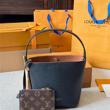 LOUIS VUITTON   2025新款女生時尚包包   尺寸：19*18*12CM