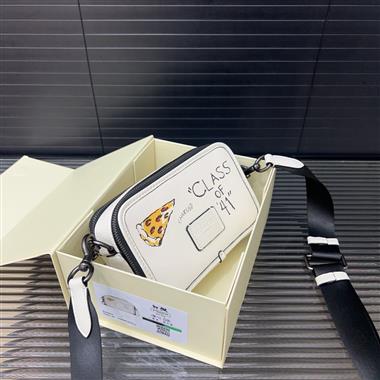 COACH   2025新款男生時尚包包   尺寸：12*20CM