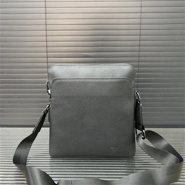 ARMANI   2025新款男生時尚包包   尺寸：23*26CM