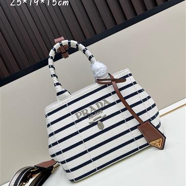 PRADA   2025新款時女生時尚包包   尺寸：25*19*15CM