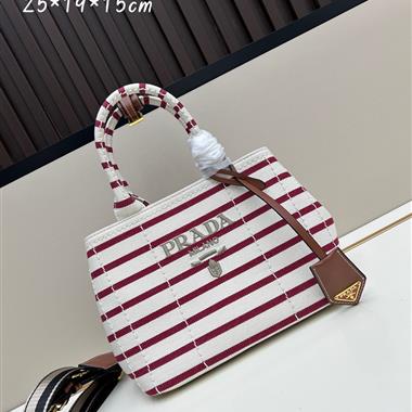 PRADA   2025新款時女生時尚包包   尺寸：25*19*15CM