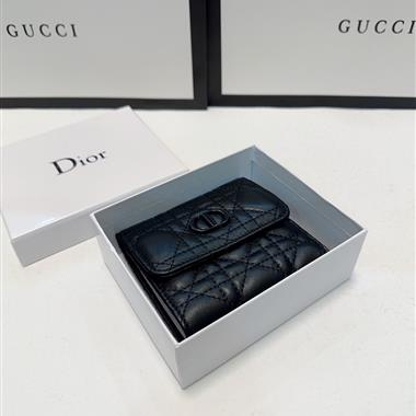 DIOR   2025新款時尚皮夾   尺寸：11*10CM