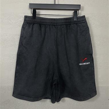 Balenciaga   2025夏季新款休閒短褲  尺寸偏大