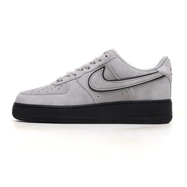 Nike  Air Force 1' 07