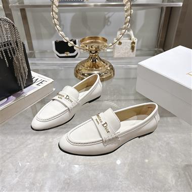 DIOR   2025新款女生休閒時尚鞋子