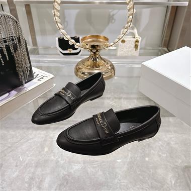 DIOR   2025新款女生休閒時尚鞋子