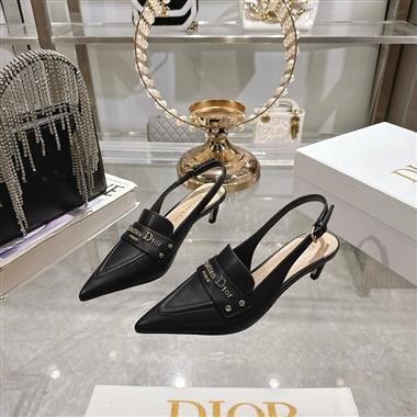 DIOR   2025新款女生休閒時尚鞋子
