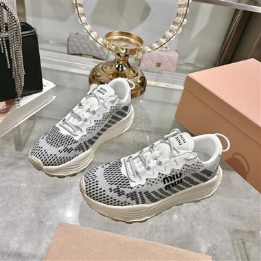 MIUMIU   2025新款女生休閒時尚鞋子