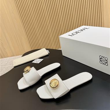 LOEWE   2025新款女生休閒時尚鞋子