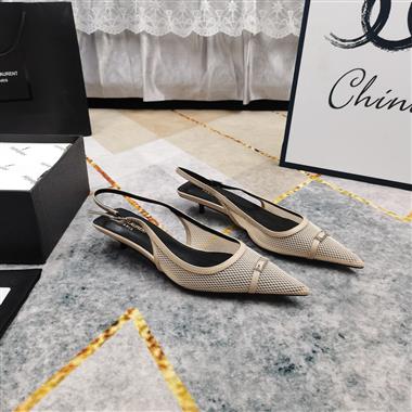 YSL   2025新款女生休閒時尚鞋子