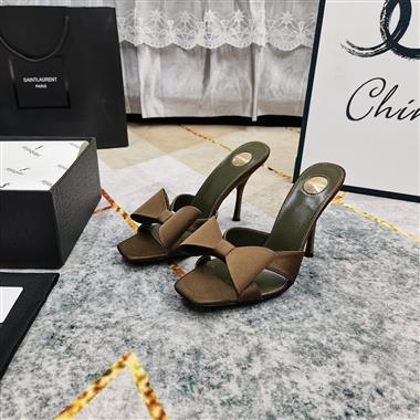 YSL   2025新款女生休閒時尚鞋子