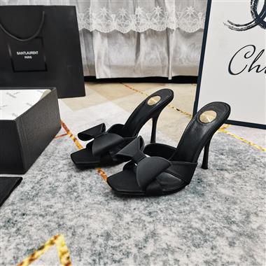 YSL   2025新款女生休閒時尚鞋子