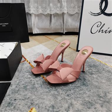 YSL   2025新款女生休閒時尚鞋子