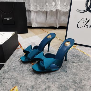 YSL   2025新款女生休閒時尚鞋子