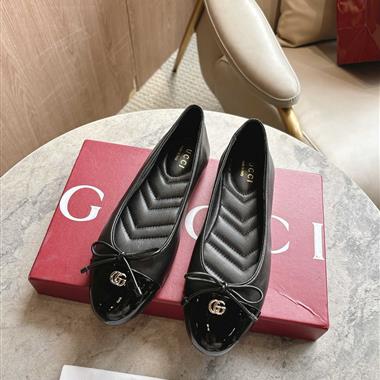 Louis Vuitton   2025新款女生休閒時尚鞋子