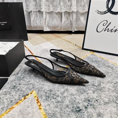 YSL   2025新款女生休閒時尚鞋子