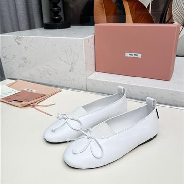 MIUMIU   2025新款女生休閒時尚鞋子
