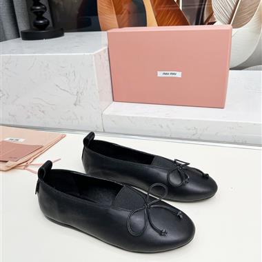 MIUMIU   2025新款女生休閒時尚鞋子