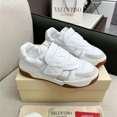 VALENTINO   2025新款女生休閒時尚鞋子