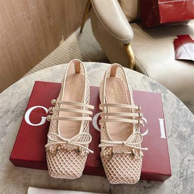 GUCCI   2025新款女生休閒時尚鞋子