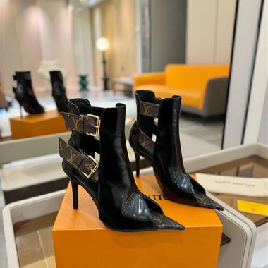 Louis Vuitton    2025新款女生休閒時尚鞋子