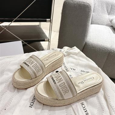 DIOR   2025新款女生休閒時尚鞋子