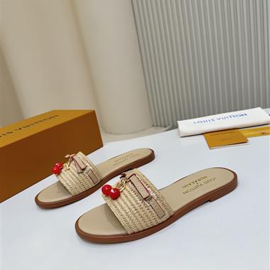Louis Vuitton    2025新款女生休閒時尚鞋子