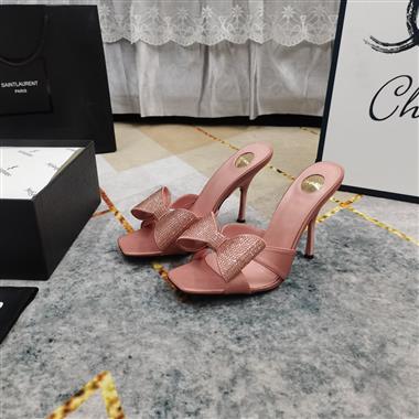 YSL   2025新款女生休閒時尚鞋子