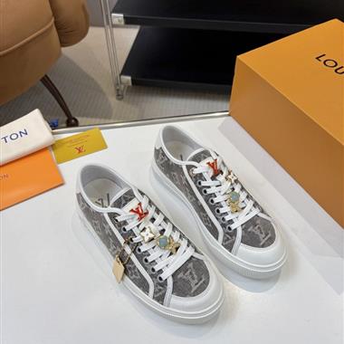 Louis Vuitton    2025新款女生休閒時尚鞋子