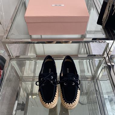 Miu Miu   2025新款女生休閒時尚鞋子