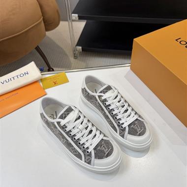 Louis Vuitton    2025新款女生休閒時尚鞋子