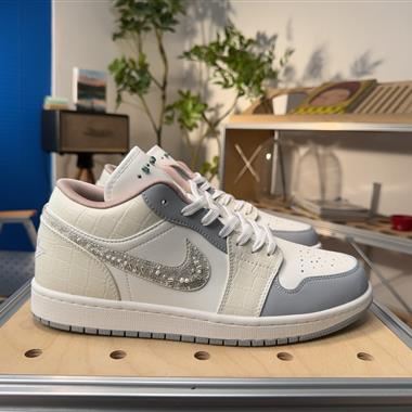Nike  Jordan Air Jordan 1 