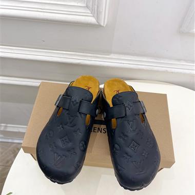 Louis Vuitton    2025新款女生休閒時尚鞋子