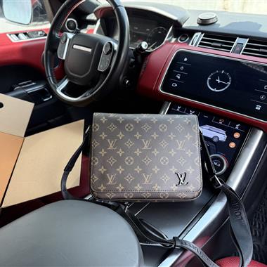 LOUIS VUITTON   2025新款男生時尚包包 尺寸：26x20x7CM