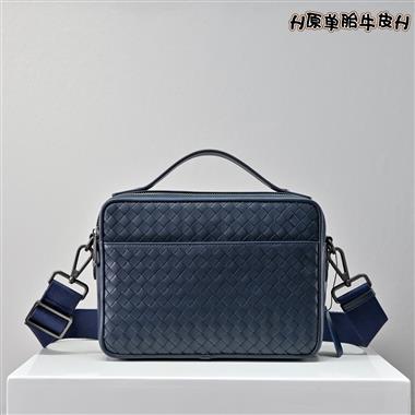 BOTTEGA VENETA  2025新款男生時尚包包 尺寸：25-17-7CM