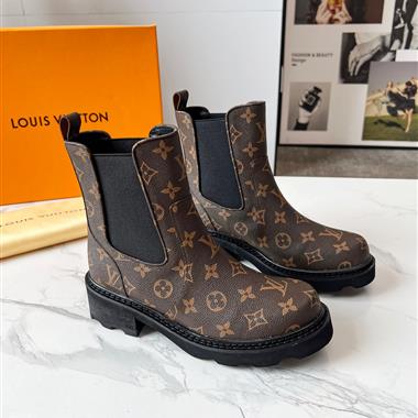 Louis Vuitton    2025新款女生休閒時尚鞋子