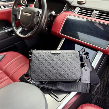 LOUIS VUITTON   2025新款男生時尚包包  尺寸：29x17x10CM