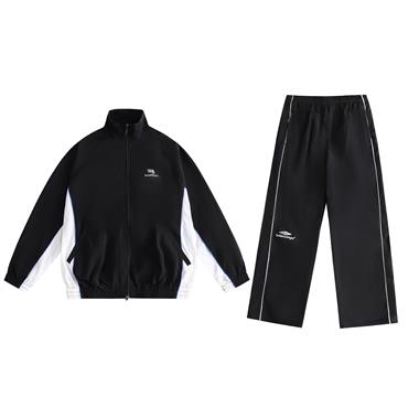 Balenciaga   2025秋冬新款長袖套裝  尺寸偏大