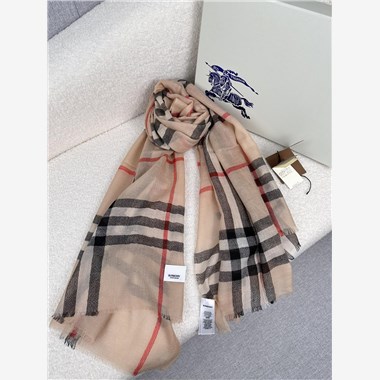 BURBERRY  2025秋冬新款時尚圍巾 尺寸：220-70
