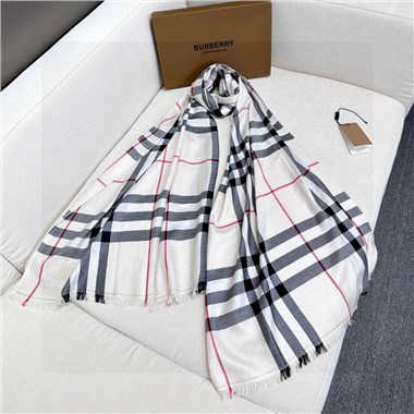 BURBERRY  2025秋冬新款時尚圍巾 尺寸：200-80