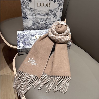 DIOR  2025秋冬新款時尚圍巾 尺寸：180-32