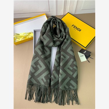 FENDI  2025秋冬新款時尚圍巾 尺寸:200-50