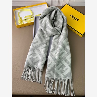 FENDI  2025秋冬新款時尚圍巾 尺寸:200-50