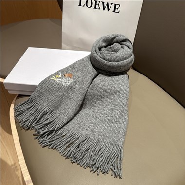LOEWE  2025秋冬新款時尚圍巾 尺寸：180-30