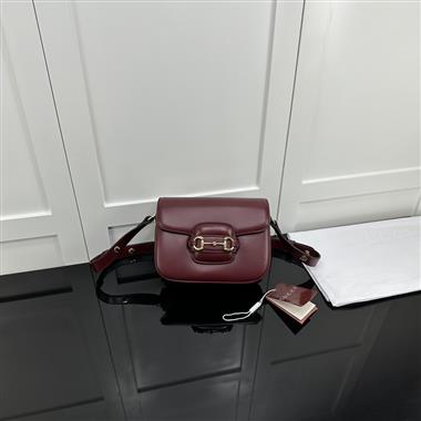 GUCCI    2025新款女生時尚包包 尺寸:19.5*15*9CM