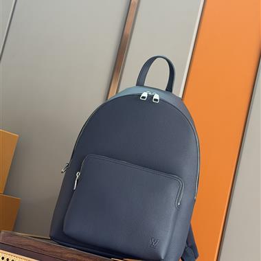 LOUIS VUITTON   2025新款男生時尚包包 尺寸：42 x 19 x 32CM