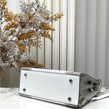 HERMES   2025新款女生時尚包包 尺寸：28*22*10CM